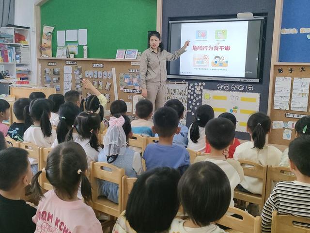 國(guó)網(wǎng)光澤縣供電公司電“亮”校園，安全“童”行