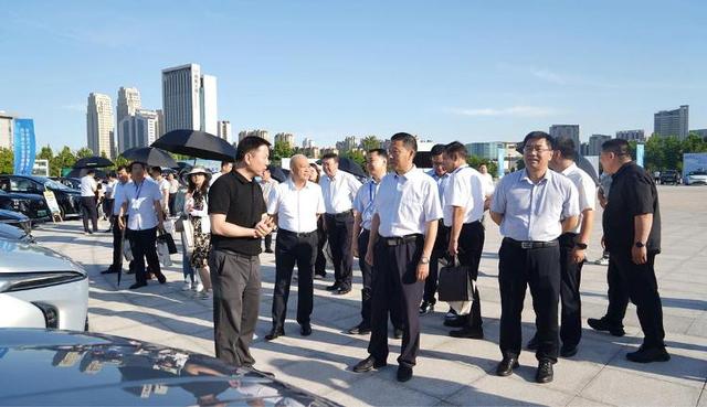 第五屆山東省黨政機(jī)關(guān)新能源汽車(chē)推介現(xiàn)場(chǎng)會(huì)舉行