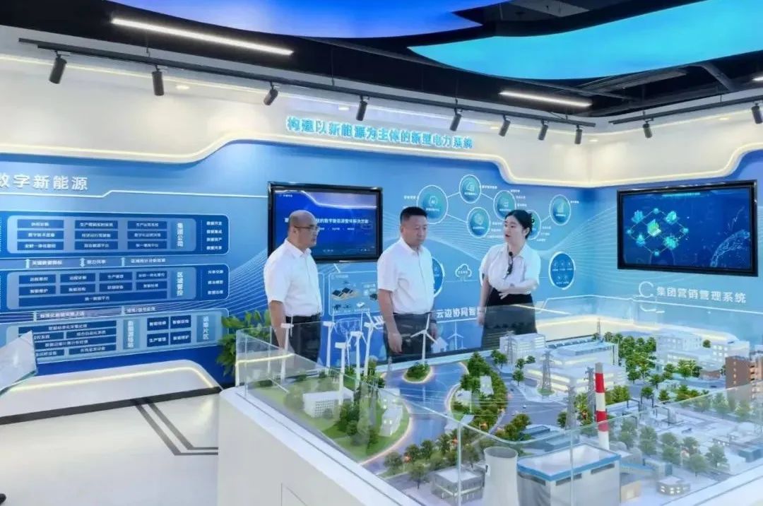 華電內(nèi)蒙古公司黨委書記、董事長那仁滿都拉與國電南自黨委書記、董事長經(jīng)海林會(huì)談交流