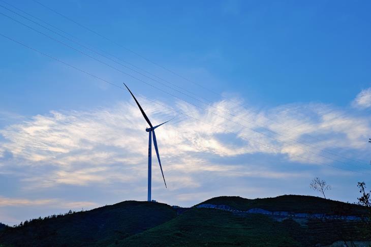 鎮(zhèn)寧本寨風(fēng)電場項目首批風(fēng)機(jī)并網(wǎng)