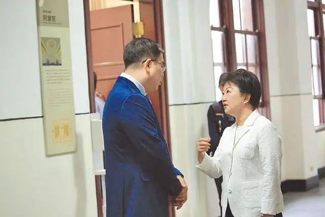 臺中火力發(fā)電廠環(huán)評過關(guān)，盧秀燕怒了，批臺當(dāng)局成為污染的放水者