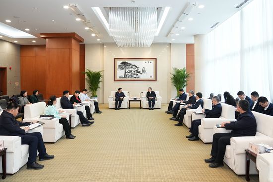 華能集團總經(jīng)理張文峰會見內(nèi)蒙古自治區(qū)黨委常委、包頭市委書記丁繡峰