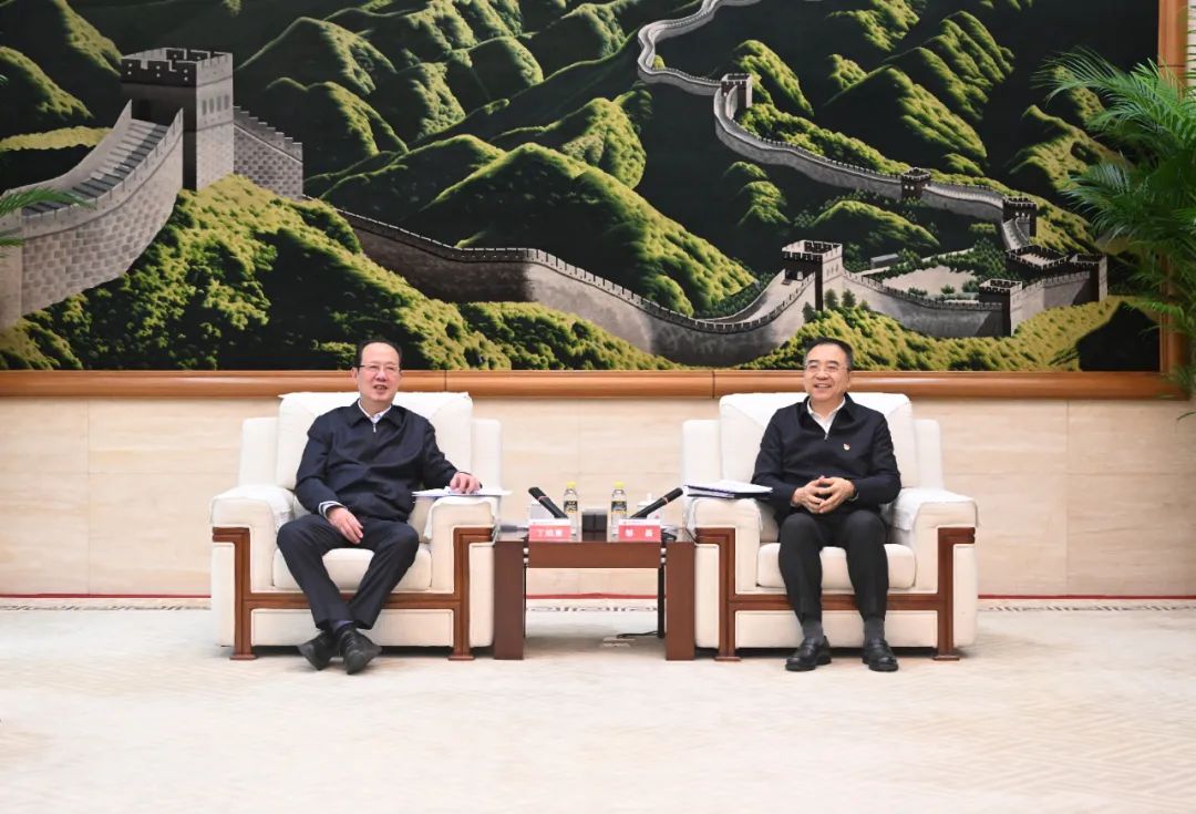 中國電建黨委書記、董事長丁焰章與中國大唐黨組書記、董事長鄒磊會談