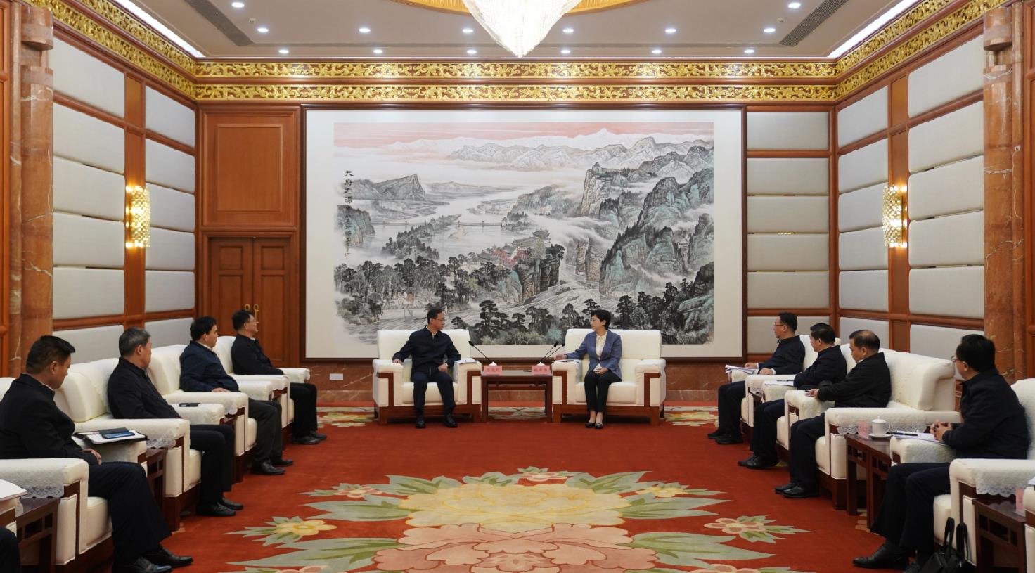 中國(guó)安能集團(tuán)黨委書(shū)記、董事長(zhǎng)陳奕輝拜會(huì)四川省委副書(shū)記、省長(zhǎng)施小琳