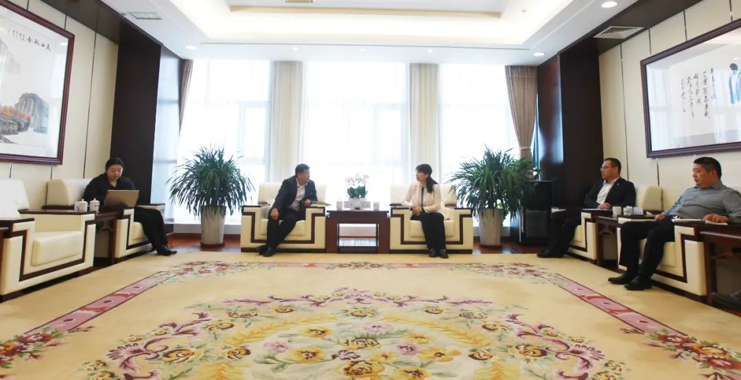 國(guó)家電投新疆公司張瑋、李國(guó)儉會(huì)見塔城地區(qū)發(fā)改委黨組書記劉沖