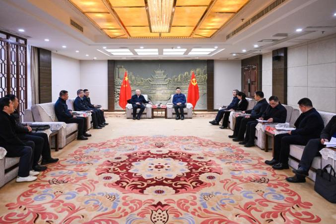 貴陽市領(lǐng)導(dǎo)會(huì)見中國節(jié)能環(huán)保集團(tuán)有限公司黨委常委、總會(huì)計(jì)師朱慶鋒一行