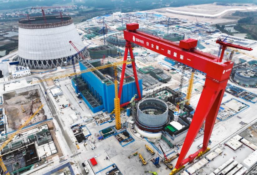 湛江核電廉江核電1號(hào)機(jī)組壓力容器完成吊裝