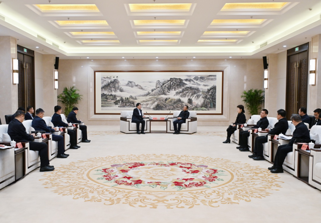 大唐集團(tuán)董事長(zhǎng)呂軍、總經(jīng)理張傳江拜會(huì)內(nèi)蒙古自治區(qū)黨委書(shū)記孫紹騁政府主席王莉霞