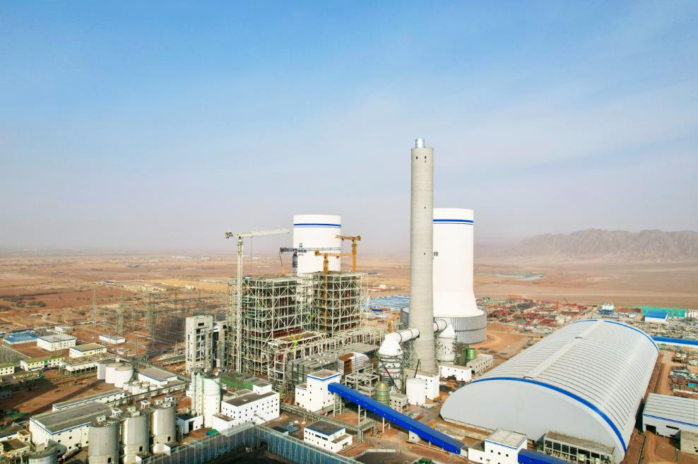 甘肅張掖百萬燃煤機(jī)組擴(kuò)建項(xiàng)目煙囪3號(hào)鋼內(nèi)筒到頂